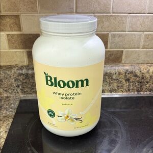 Bloom Vanilla Whey Protein Isolate
